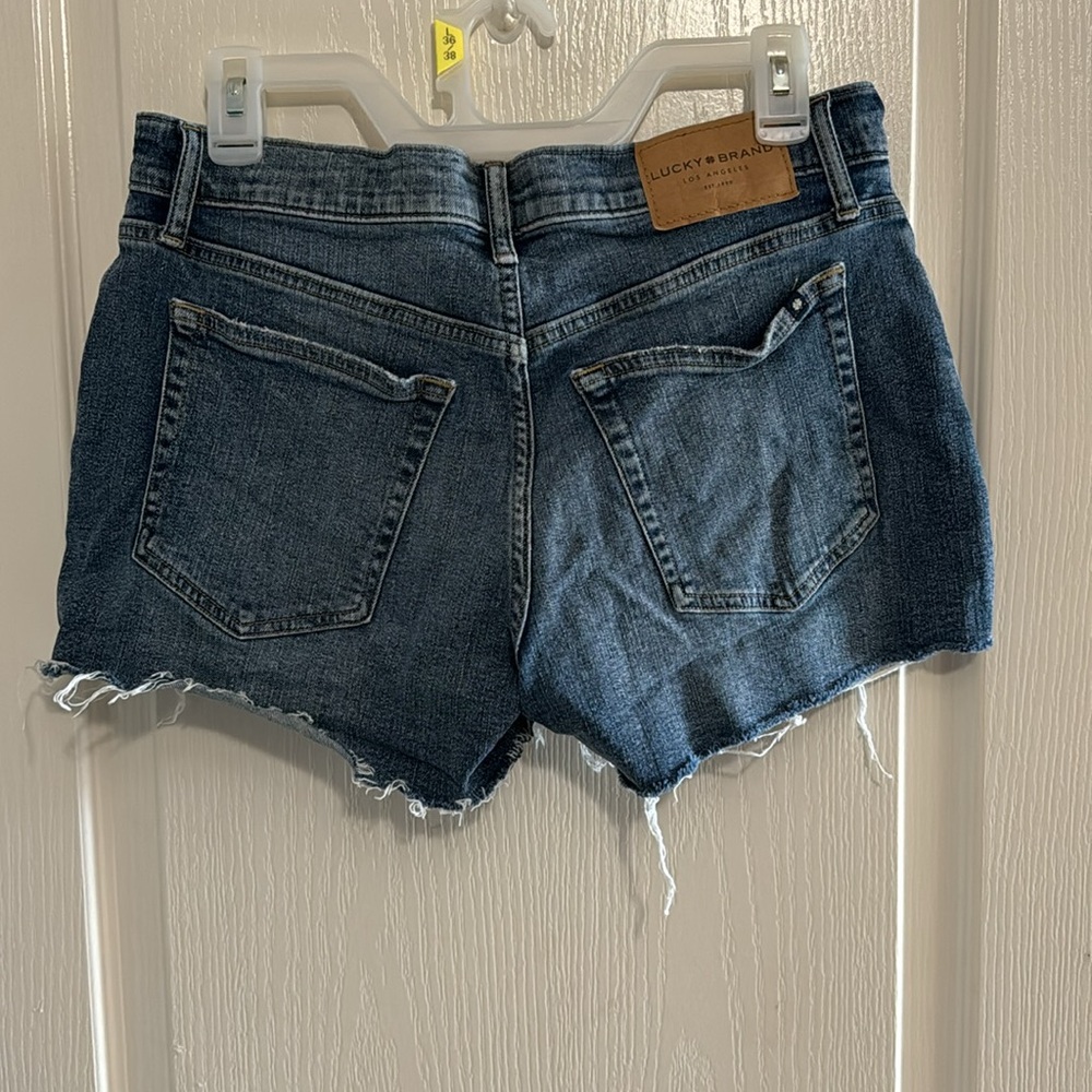 Lucky brand shorts - Picture 2 of 4